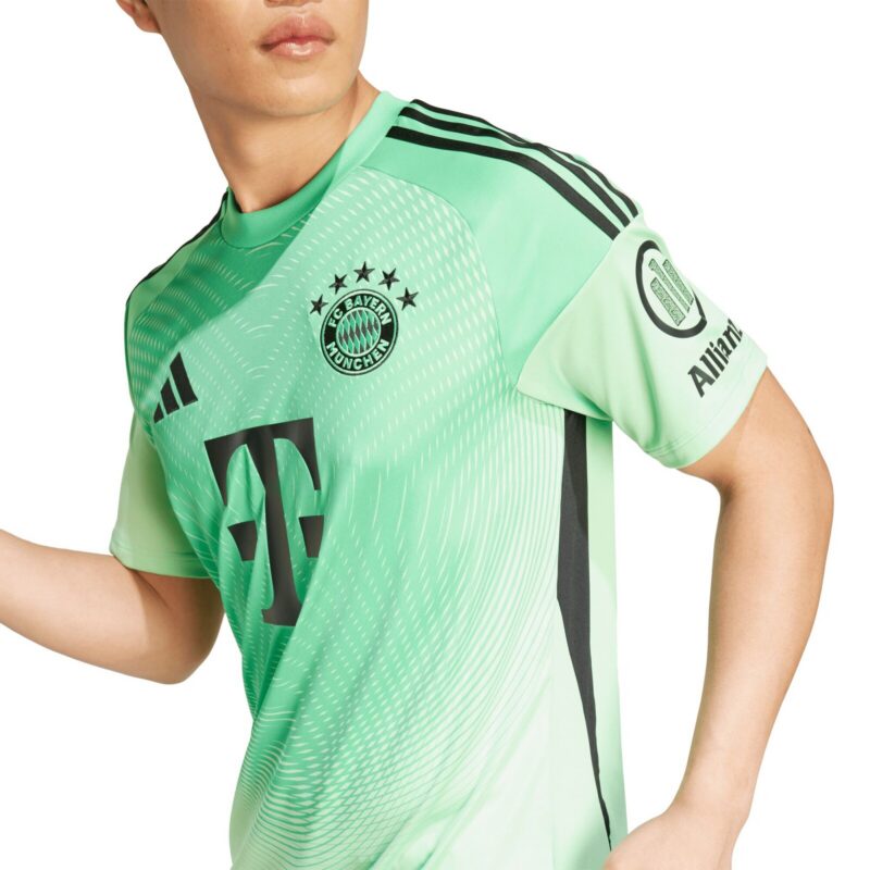 FC Bayern adidas Goalkeeper Shirt 2025-26